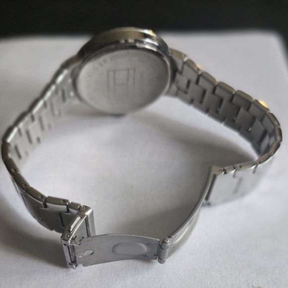 Watch - Picture 3 of 5